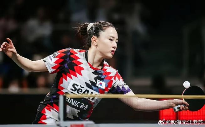 tóc ngắn uốn